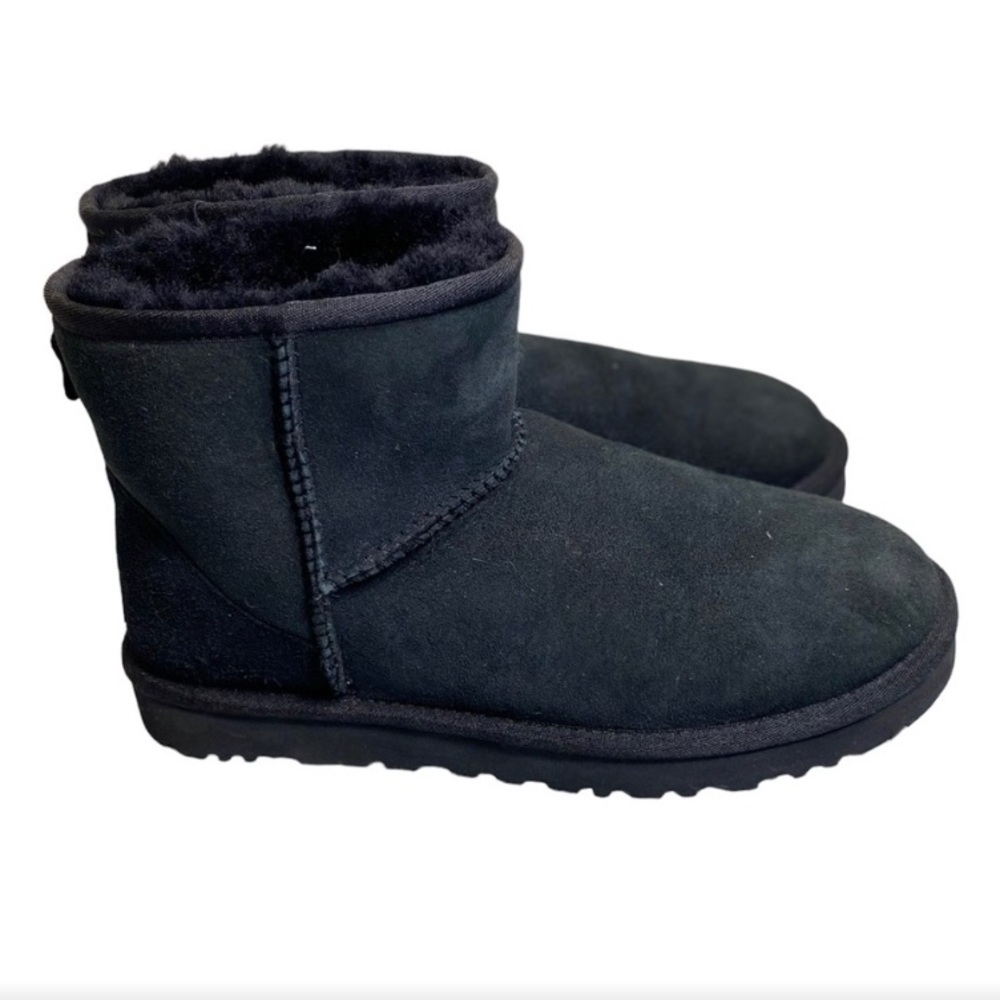 UGG CLASSIC S/N 1016222 BLACK SUEDE SHEARLING MINI ANKLE BOOTIES 9